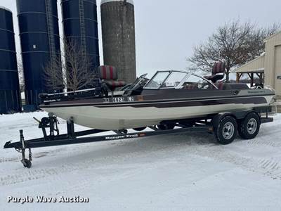 1993 Ranger 397I/0 Boat