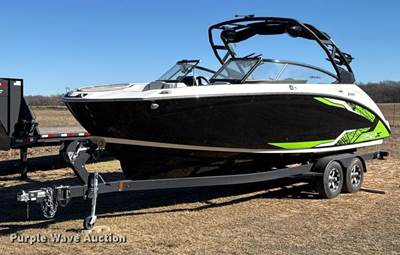 2021 Yamaha 252XE Boat