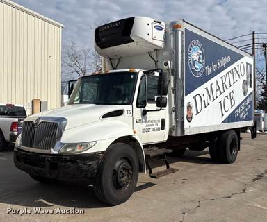 2004 International 4300 Refrigerated Truck