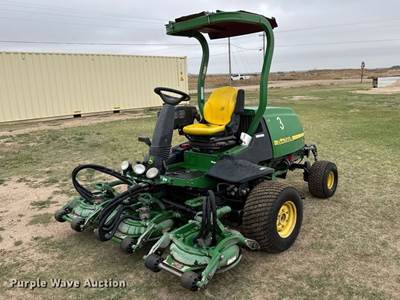 John Deere 8800 Terraincut Lawn Mower