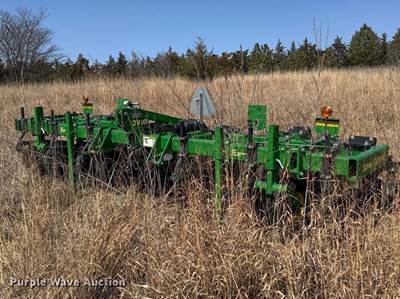 2015 John Deere 2100 In-Line Ripper