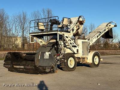 2006 Roadtec MTV-1000C Material Transfer Vehicle
