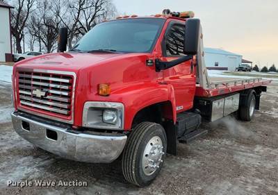 2003 Chevrolet C6500 Rollback Truck