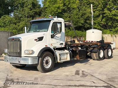 2016 Peterbilt 567 Roll-Off Container Truck