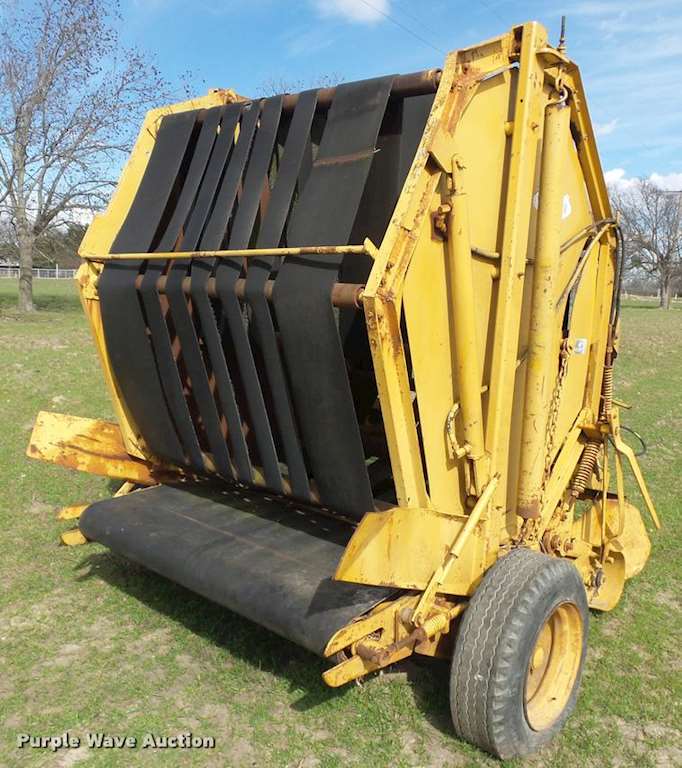 Vermeer 605B round baler For Sale Ennis, TX DE9517