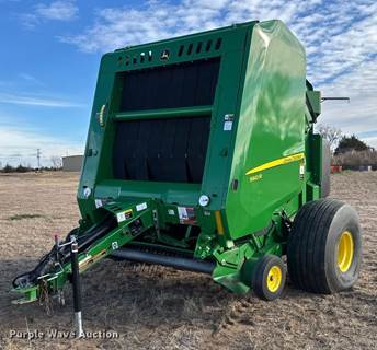 2020 John Deere 560R Round Baler