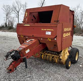 1996 New Holland 644 Silage Special Round Baler