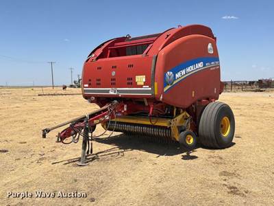 2015 New Holland RB560 Round Baler