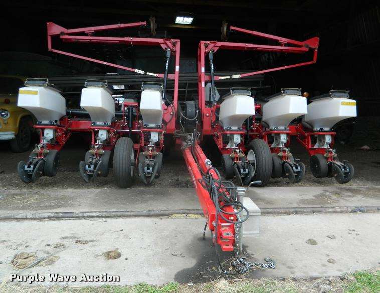 2013 Massey-Ferguson White 8200 no-till planter For Sale | Luray, KS