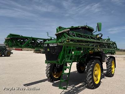2022 John Deere 412R Sprayer