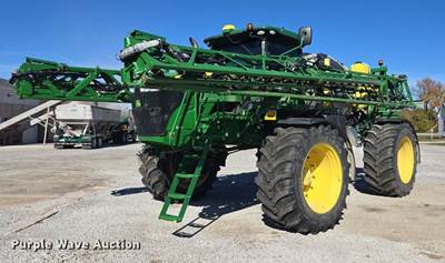 2016 John Deere R4045 Sprayer