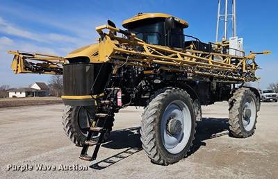 2015 Rogator RG 900B Sprayer