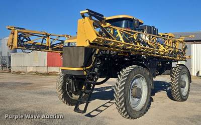 2014 Rogator RG1300 Sprayer