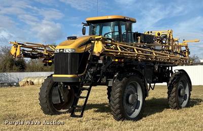 2012 Rogator RG900 Sprayer
