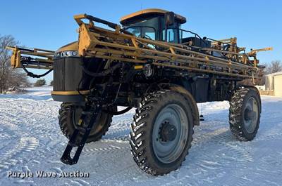 2014 Rogator RG900 Sprayer