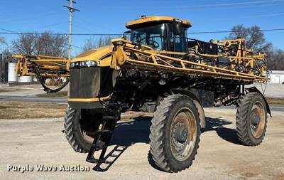 2014 Rogator RG900 Sprayer