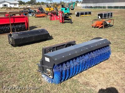 2025 Arteer ASSB-72W 72" Skid Steer Broom