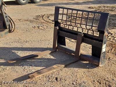 Caterpillar Skid Steer Forks