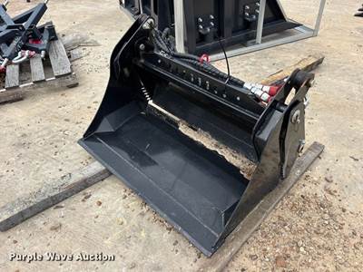 2025 Future FT-XKH39F 39" Compact Utility Loader 4-IN-1 Bucket, Weld-On Cutting Edge