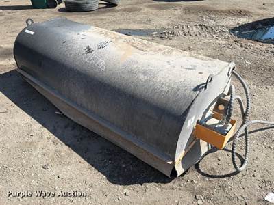 2025 Giyi BS72 72" Skid Steer Sweeper