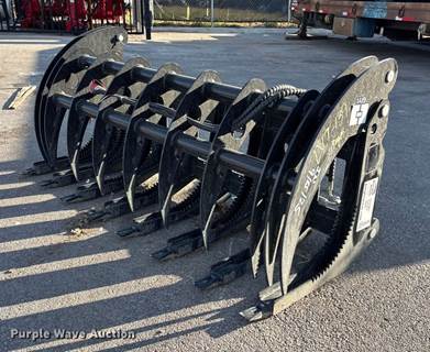 2025 Giyi CLG72 Skid Steer Grapple Bucket