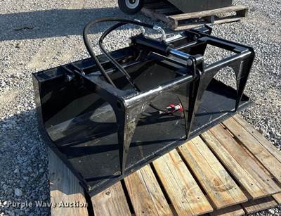 2025 Giyi GY X-PG44C Compact Utility Loader Grapple Bucket