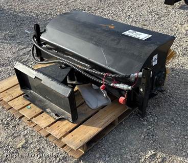 Giyi 42" W Compact Utility Loader Broom