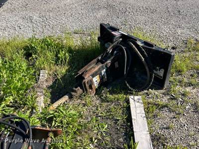 John Deere HH50 Skid Steer Breaker, 12" Breaker Pin, Serial # T0HH50X120046