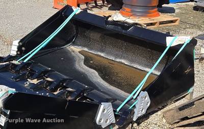 Land Pride AP-HD68LLT Skid Steer Bucket