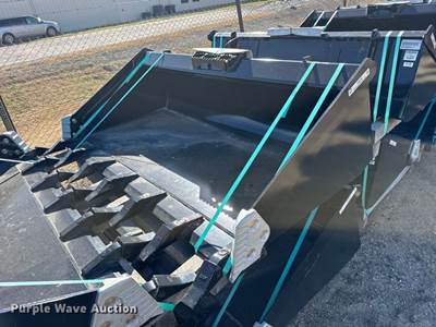 Land Pride Skid Steer Bucket