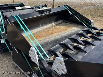 Land Pride Skid Steer Bucket