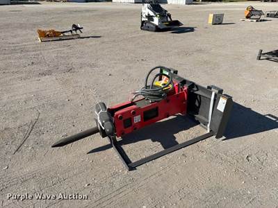 Raytree RMH680 Skid Steer Breaker