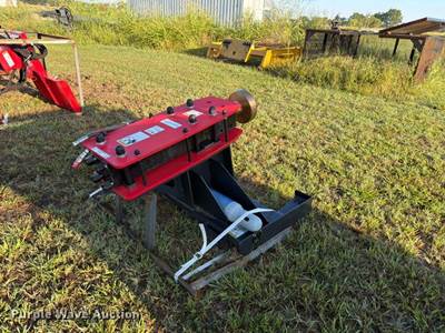 Raytree RMPP680 Skid Steer Post Pounder, 45" Width, 7.5" Max Post Diameter