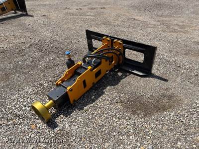 2026 D680 Skid Steer Pile Hammer 8" x 56", Unused