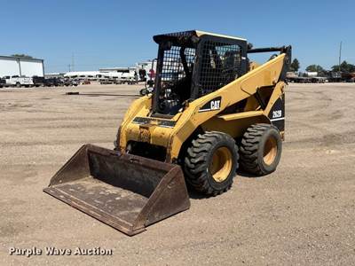 2004 Caterpillar 262B Skid Steer Loader