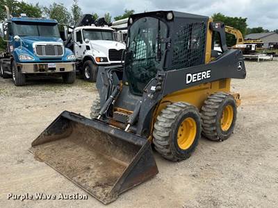 2017 John Deere 324E Skid Steer Loader