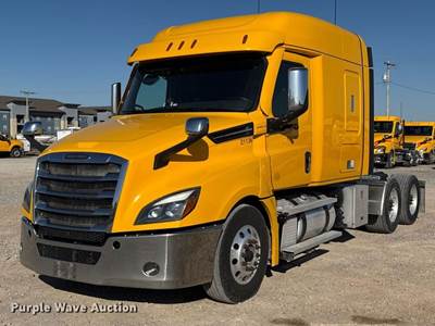 2021 Freightliner Cascadia 126 Semi Truck