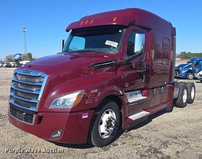 2020 Freightliner Cascadia Semi Truck