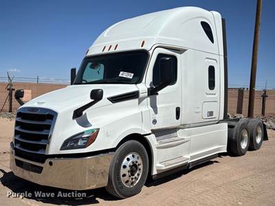 2020 Freightliner Cascadia Semi Truck