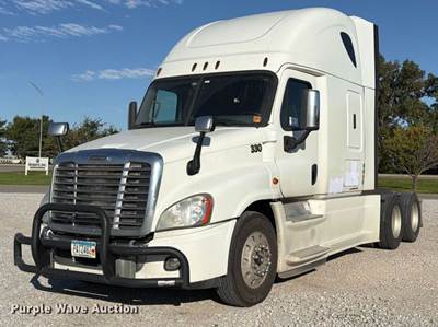 2019 Freightliner Cascadia Semi Truck