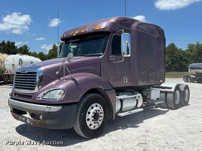 2017 Freightliner Columbia 120 Glider Semi Truck