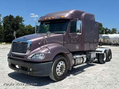 2017 Freightliner Columbia 120 Glider Semi Truck