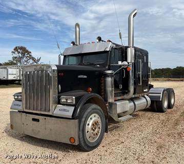 1988 Freightliner Semi Truck