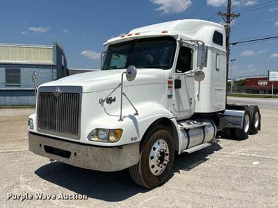 2006 International L9427 Semi Truck