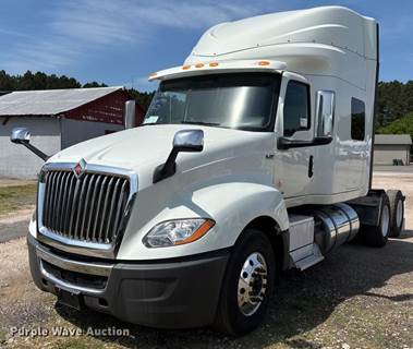 2020 International LT625 Semi Truck