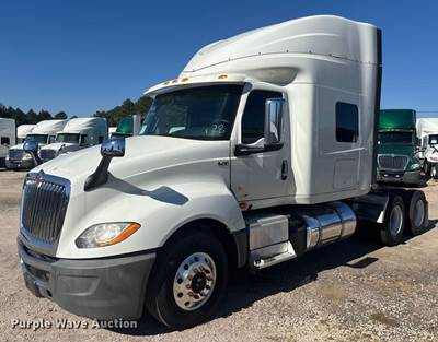 2020 International LT625 Semi Truck