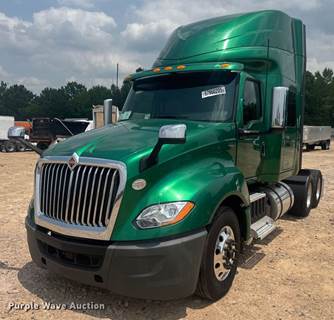 2020 International LT625 Semi Truck