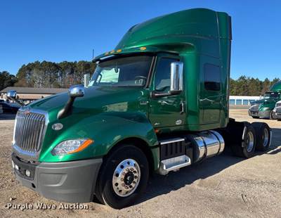 2020 International LT625 Semi Truck