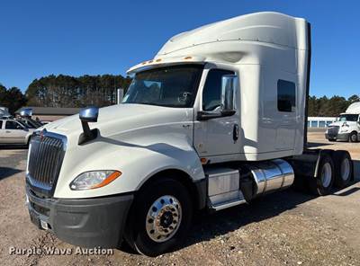 2020 International LT625 Semi Truck