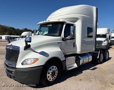 2020 International LT625 Semi Truck